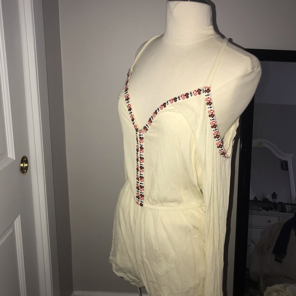 Romper - Picture 2 of 4